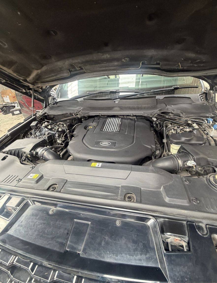 Engine bay open during diagnostic fault finding